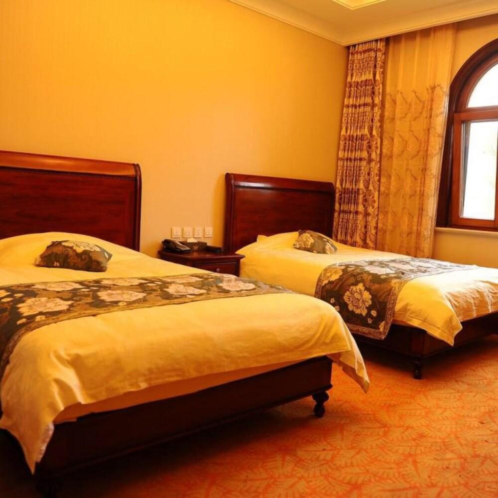 Beijing Jinyu Badaling Hot Spring Resort