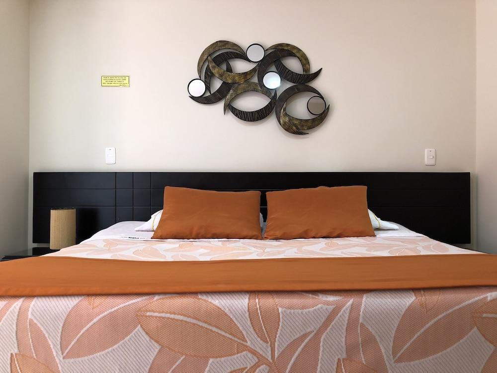 Hotel Castellana Inn