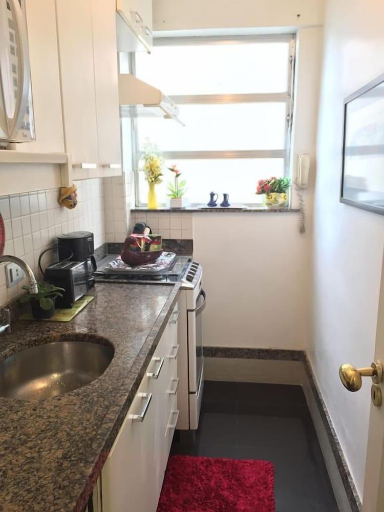 Studio Premium Leblon