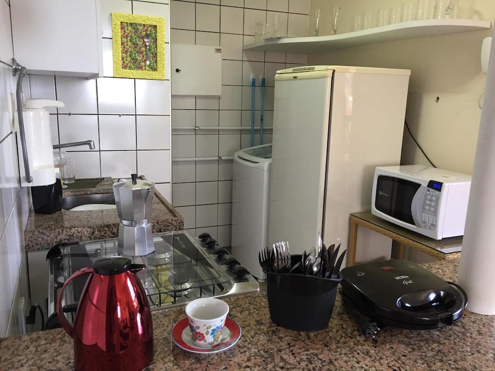 Apartamento mobiliado pertinho beira mar