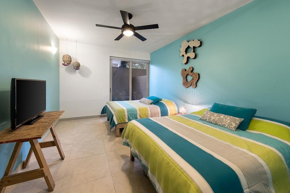 Agua De Mar by Tulumeando