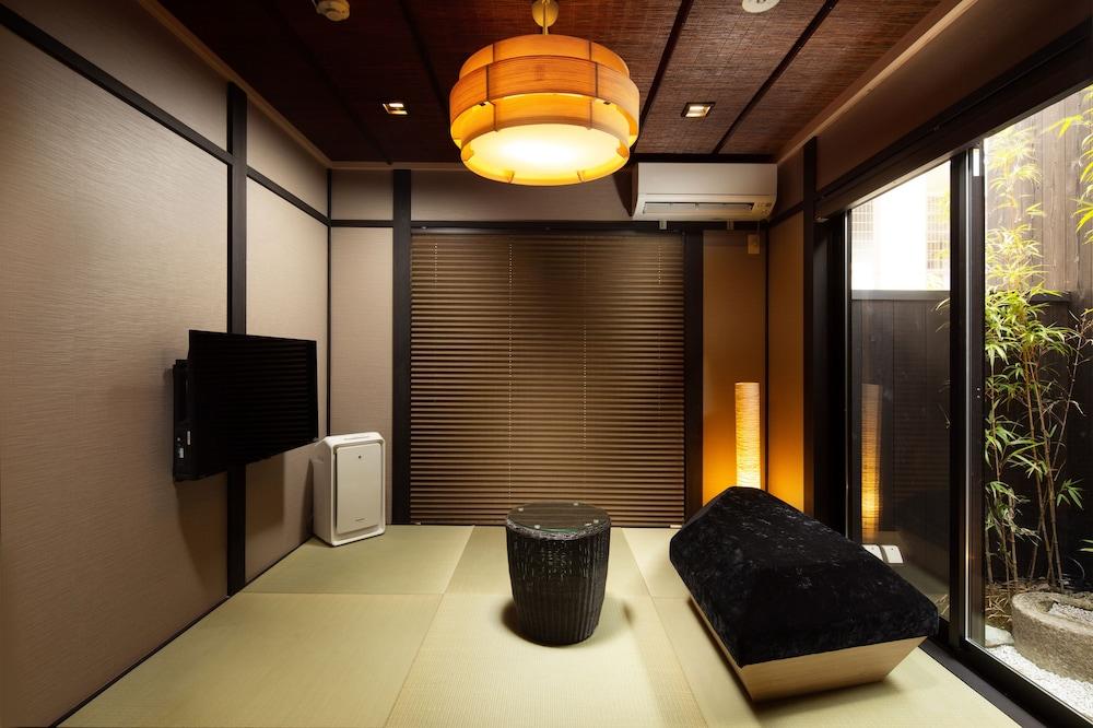 Tsumugi Kiyomizu Gojo