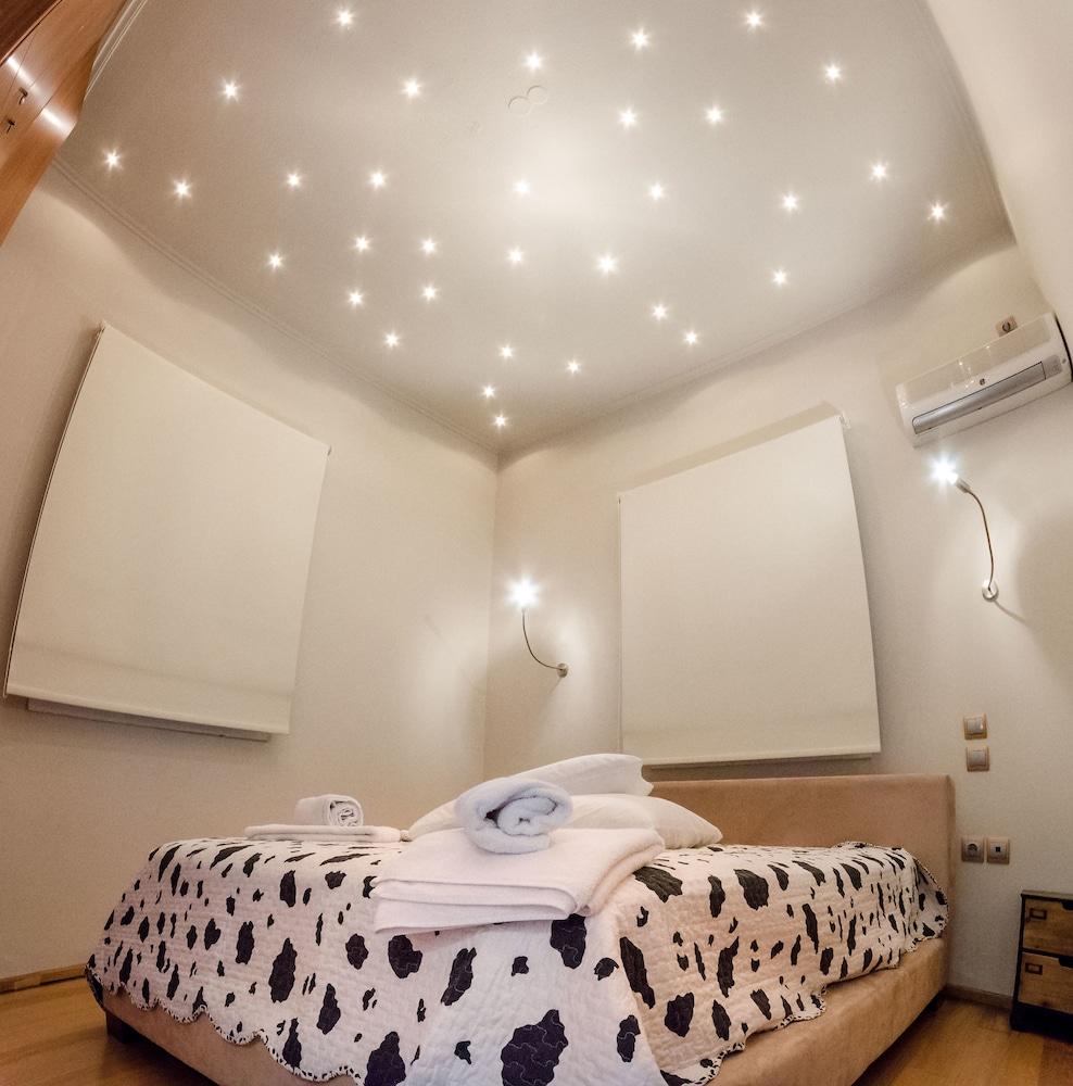 Glyfada  Aquarius Big Garden Villa