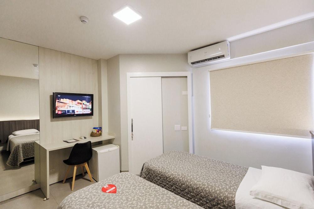 Tonello Business Hotel