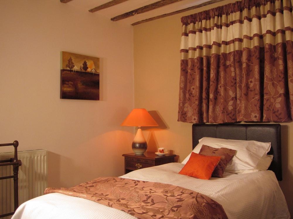 Colston Hall Farmhouse B&B