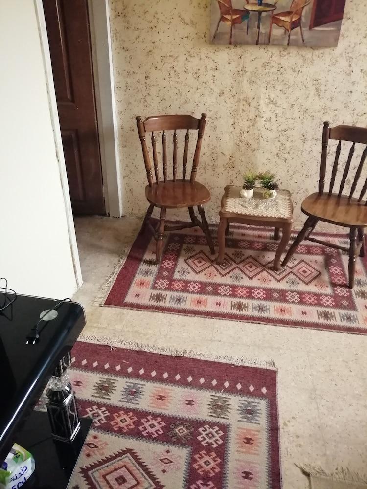 Ibn Khaldoon Apartment