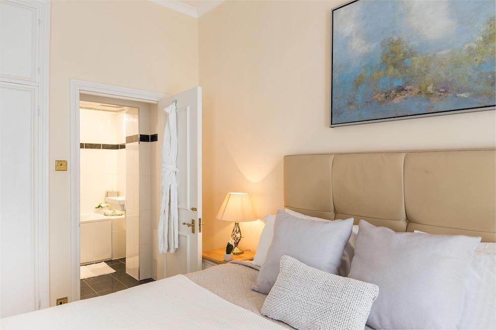 Park Lane Apartments - Shaw House