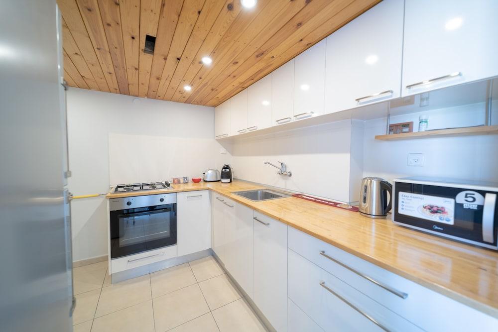 YalaRent Argaman 2BR & Balcony APT - Families only