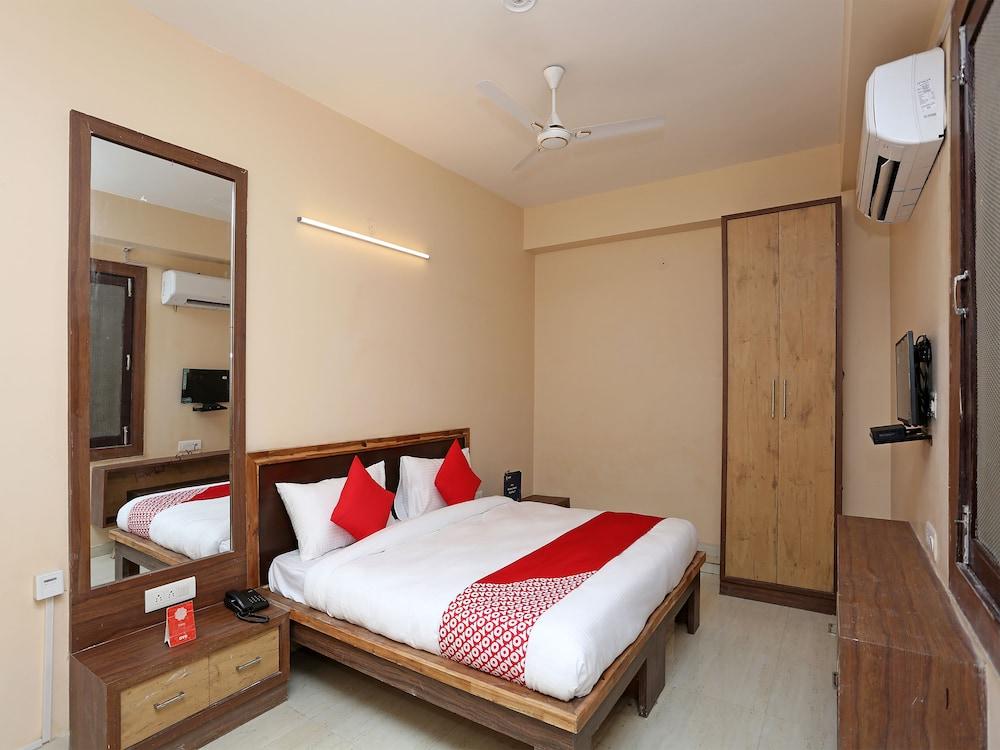 OYO Flagship 15751 Grand Ashirwad