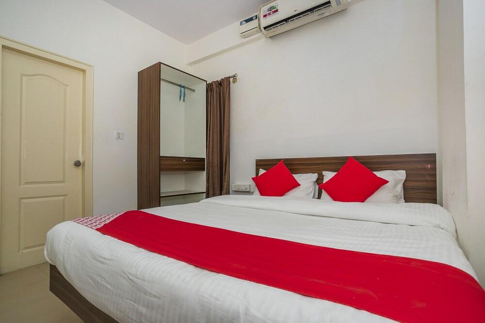 OYO 24850 Stay Zone
