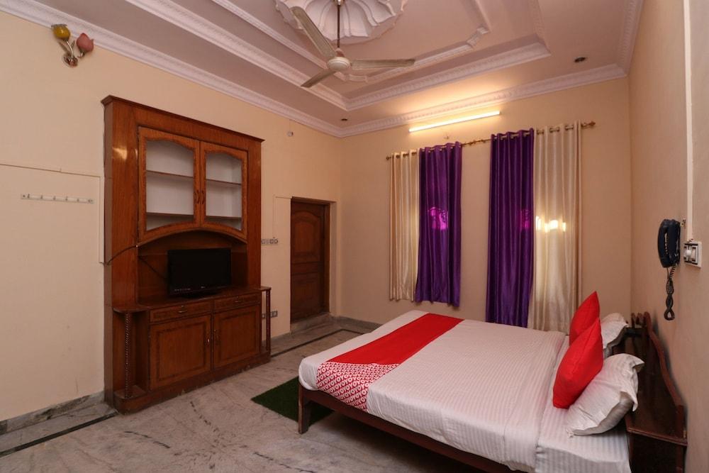 OYO 26582 Hotel Kings