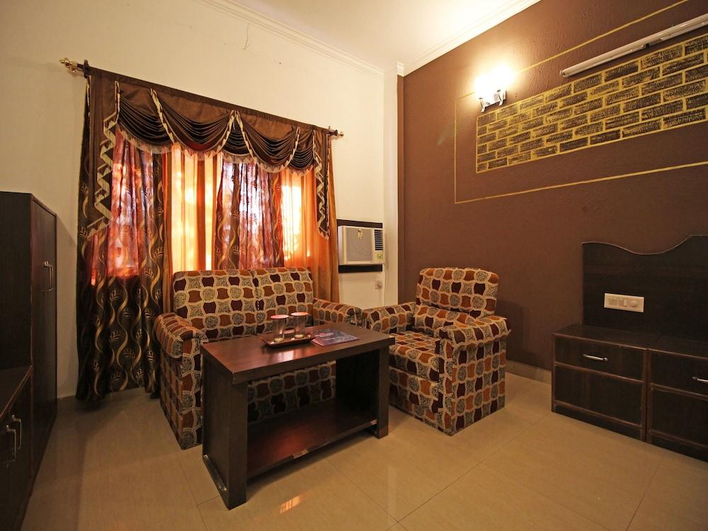 OYO 5254 Hotel Gordon House