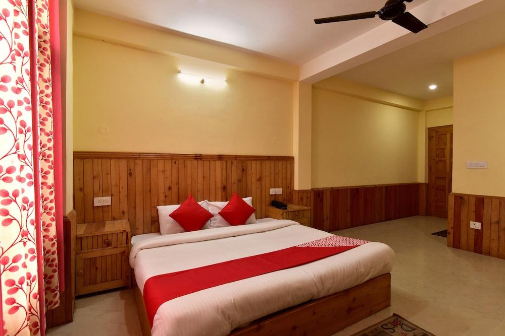 OYO 16988 Hotel White Orchid