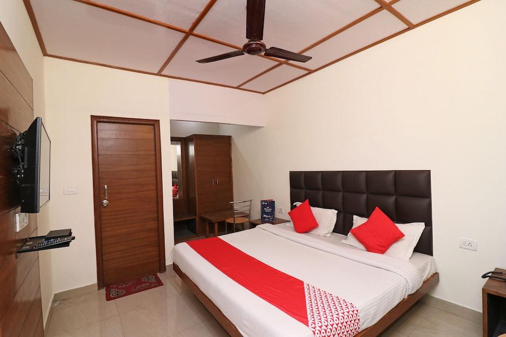 OYO 24140 Sunset View