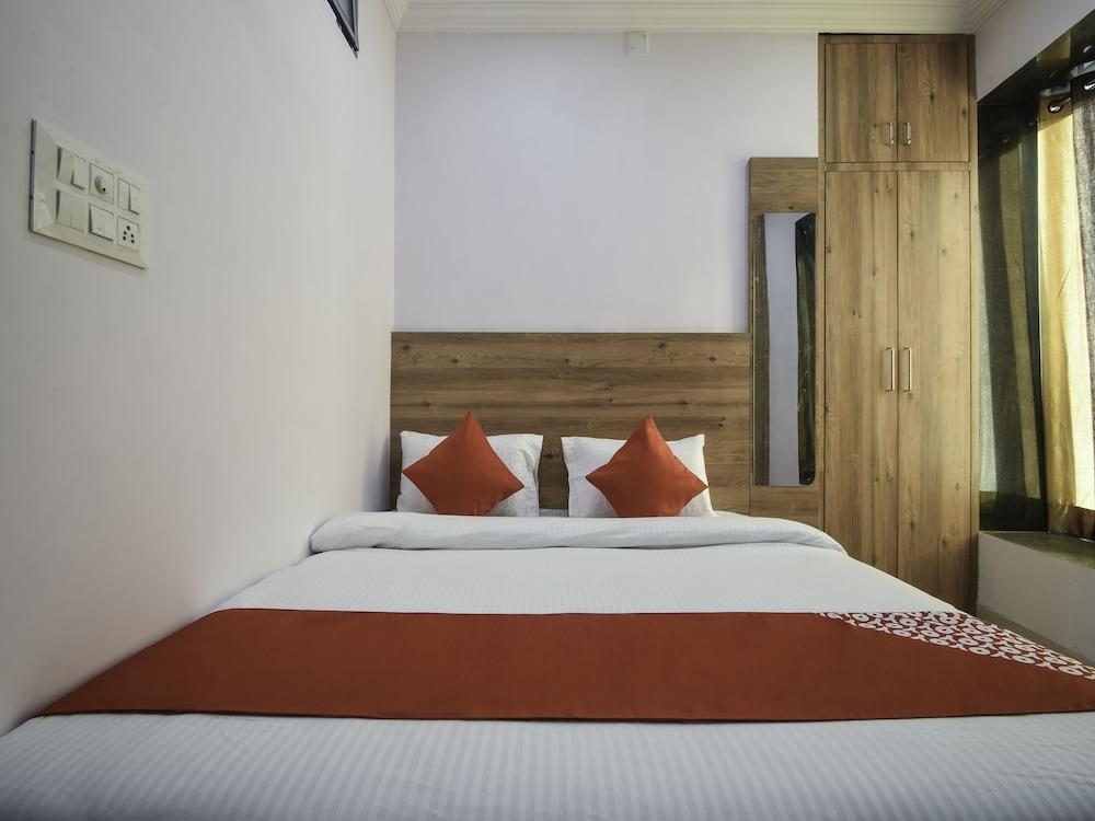 OYO 26580 Hari Krishna Palace