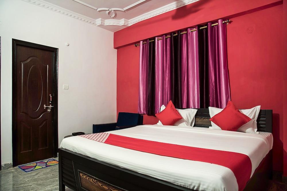 OYO 16360 Green Homes