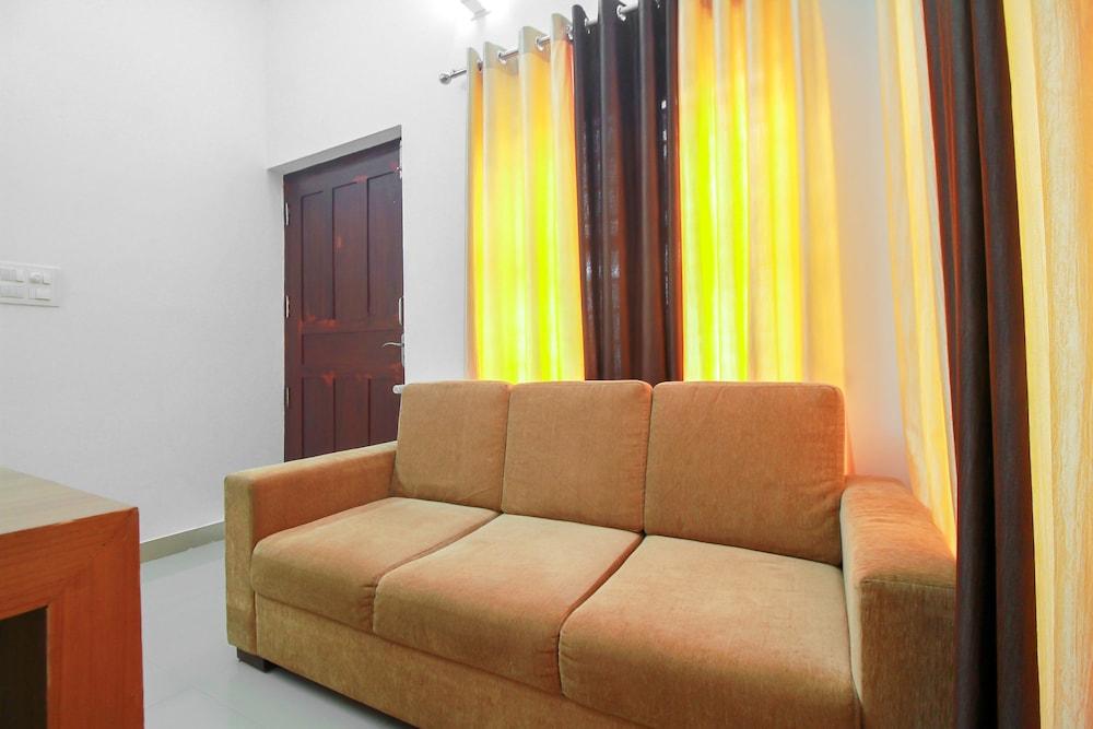 OYO 25109 Pooppas Villas