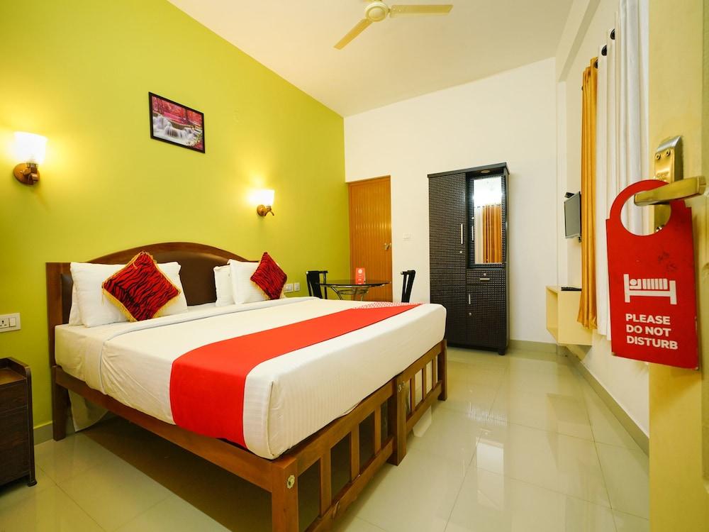 OYO 16617 Rayan Residency