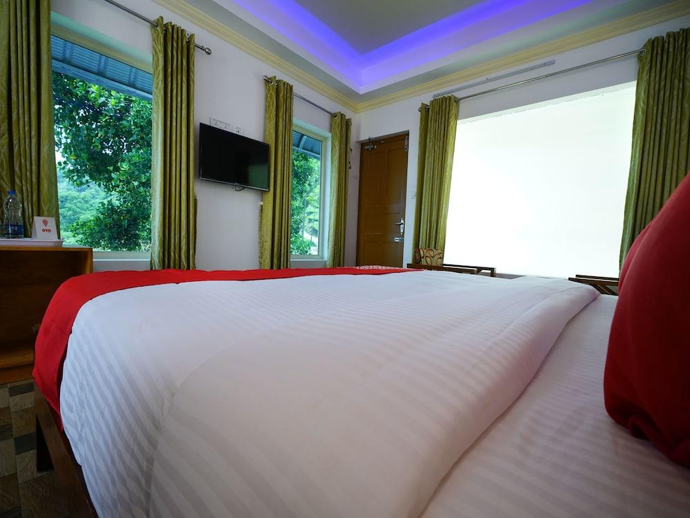 OYO 14253 Lime light Resort