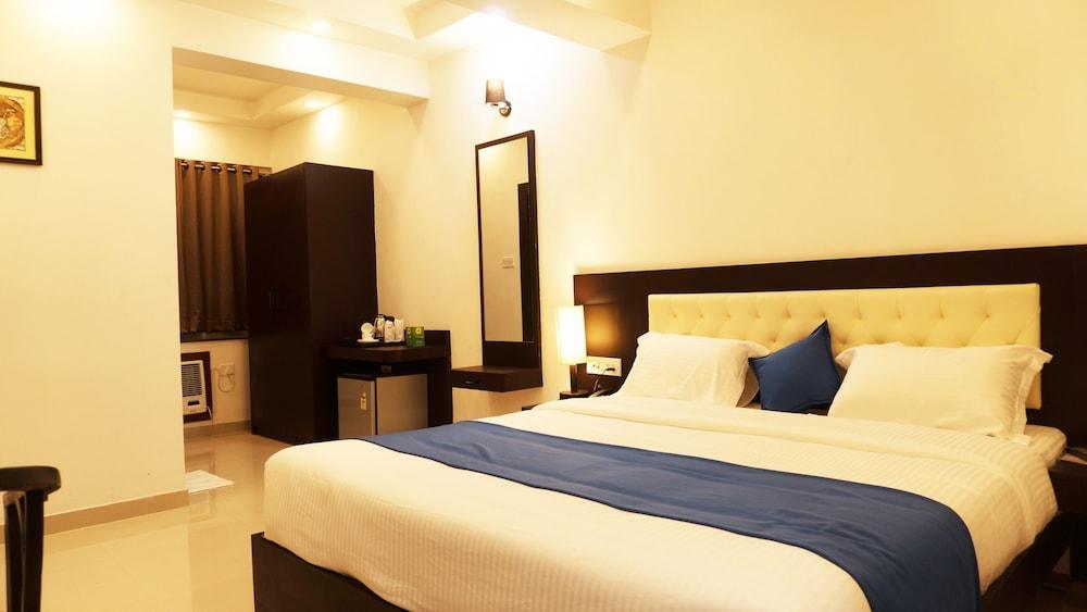 Max Clarks Inn Bhagalpur