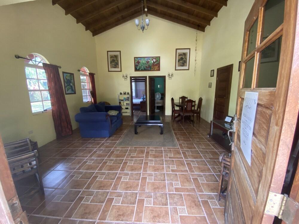 Inn The Bush Jungle Lodge