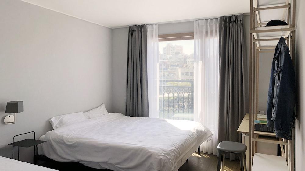 Bed Radio Dongmoon - Hostel