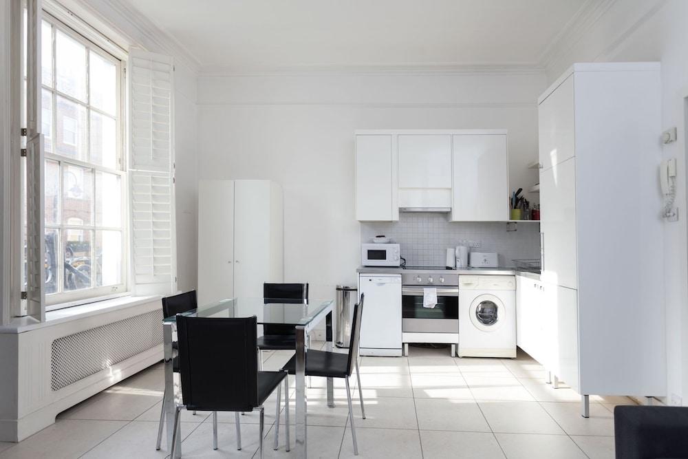 Old Brompton 1 Charming Atmosphere