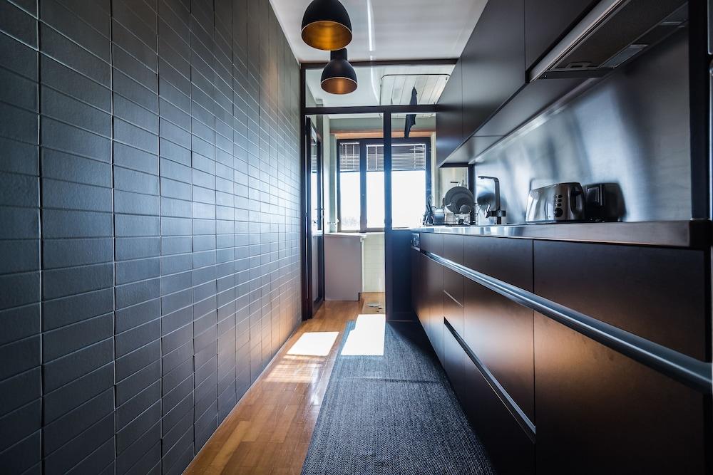 DAHome - Collector's Luxurious Apartment