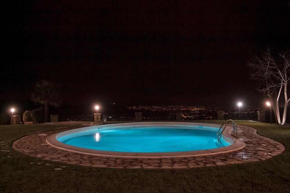 Hotel Ristorante Guardanapoli