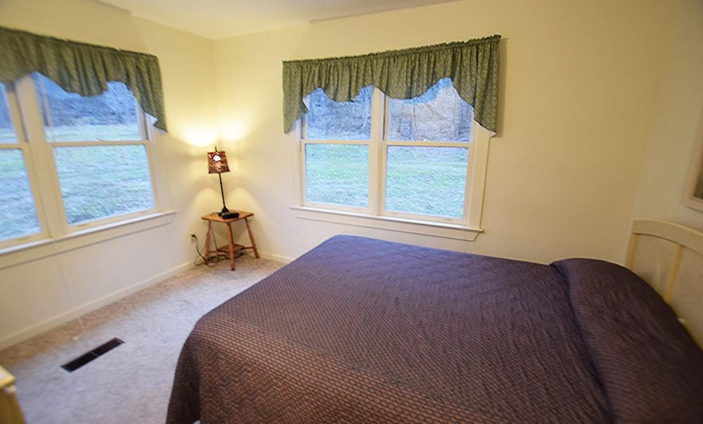 Graves Mountain Farm & Lodges