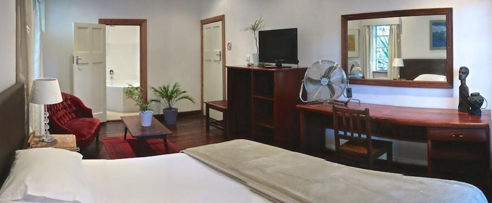 Travellers Guest House