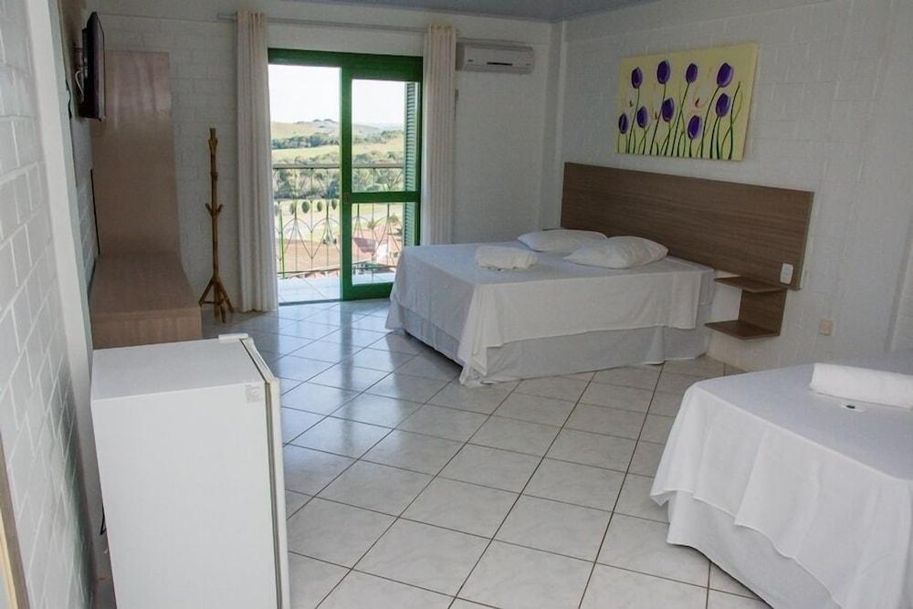 Hotel Parque das Tuias