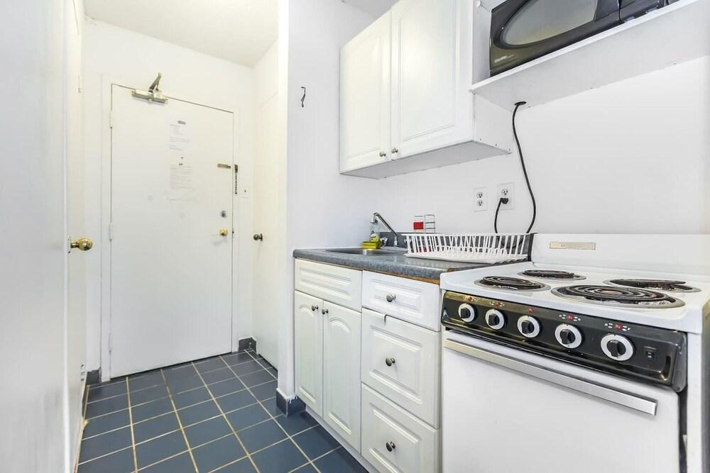 Budget Friendly Stay in Downtown