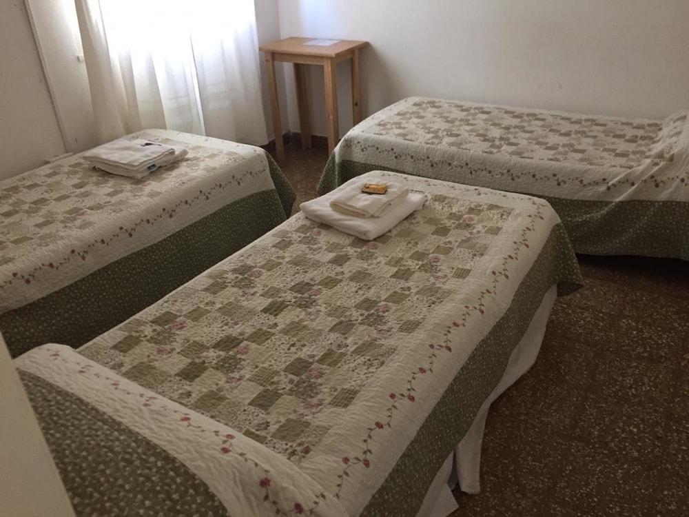 Bardas Hotel Cinco Saltos