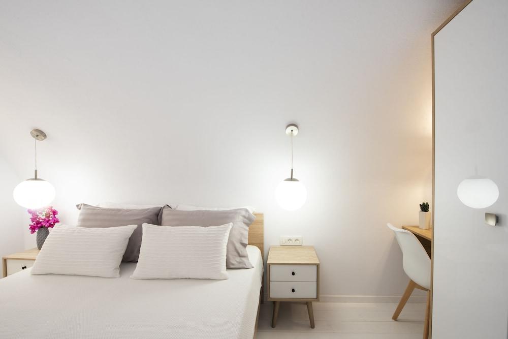 White Orchid Luxury Suites