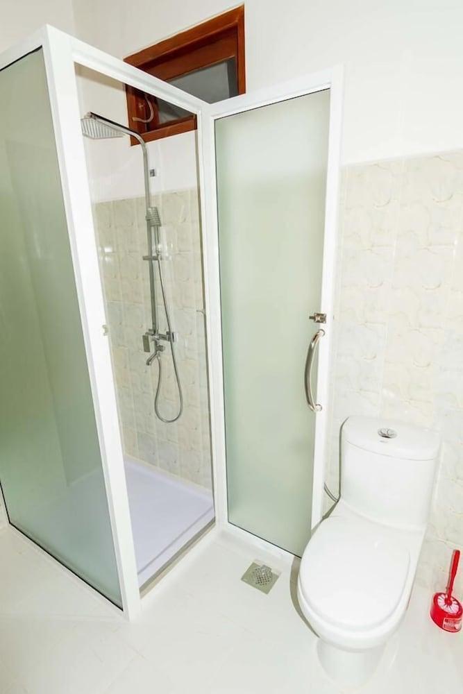 Turtle paradise villa & restaurant