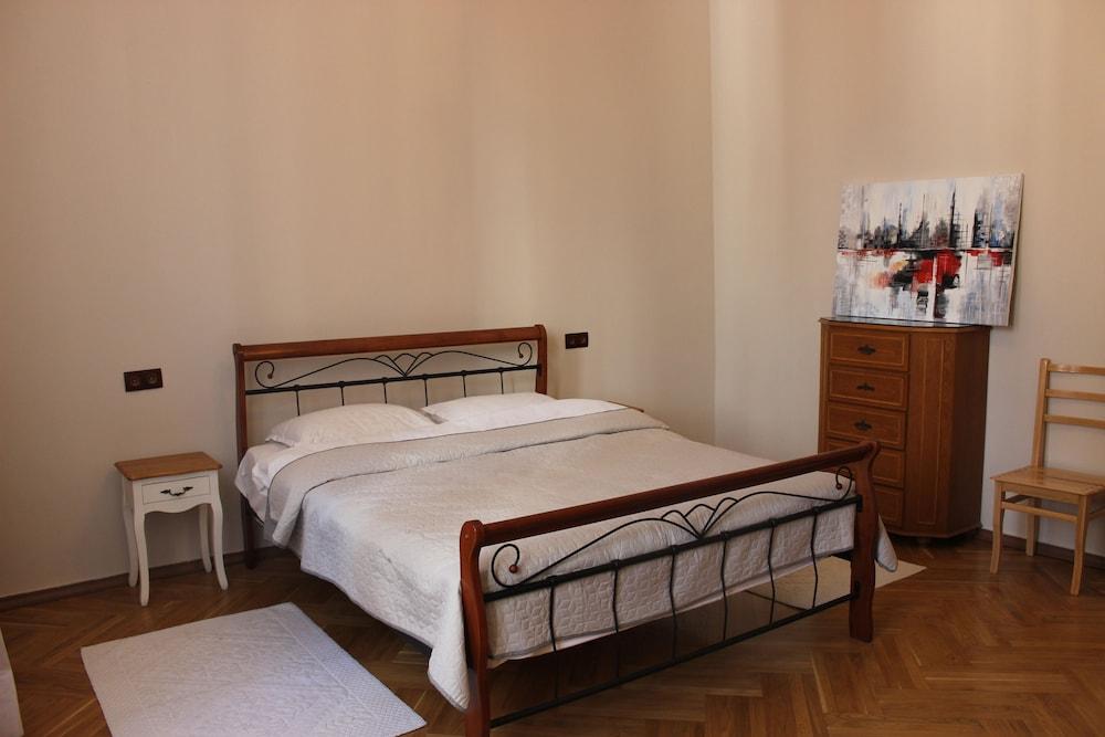 Guest House Oniashvili 33