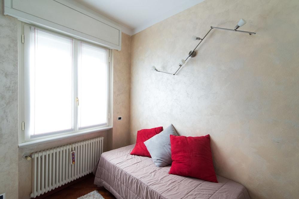 Lo Specchio del Lago