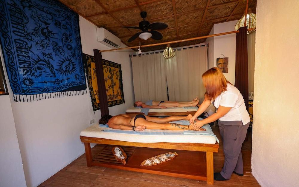 Blue Lagoon Dive Resort