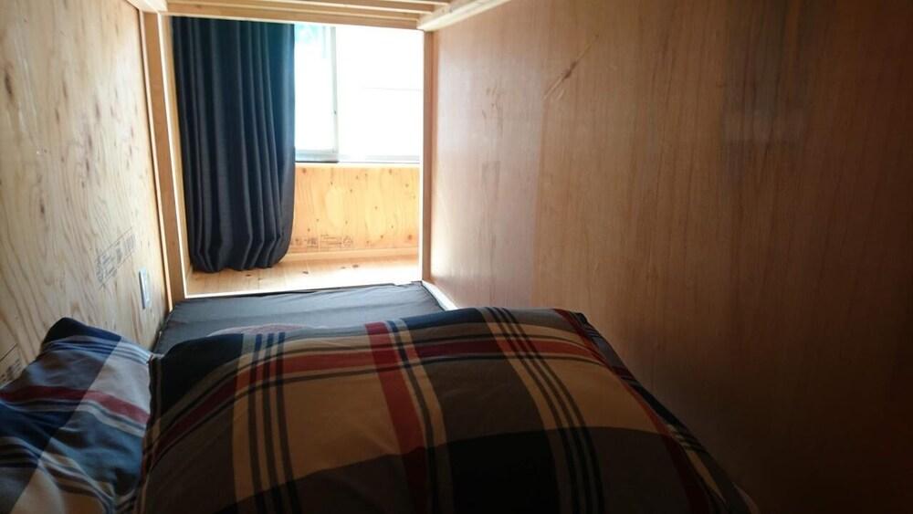 Ekimae House SAMARU - Hostel