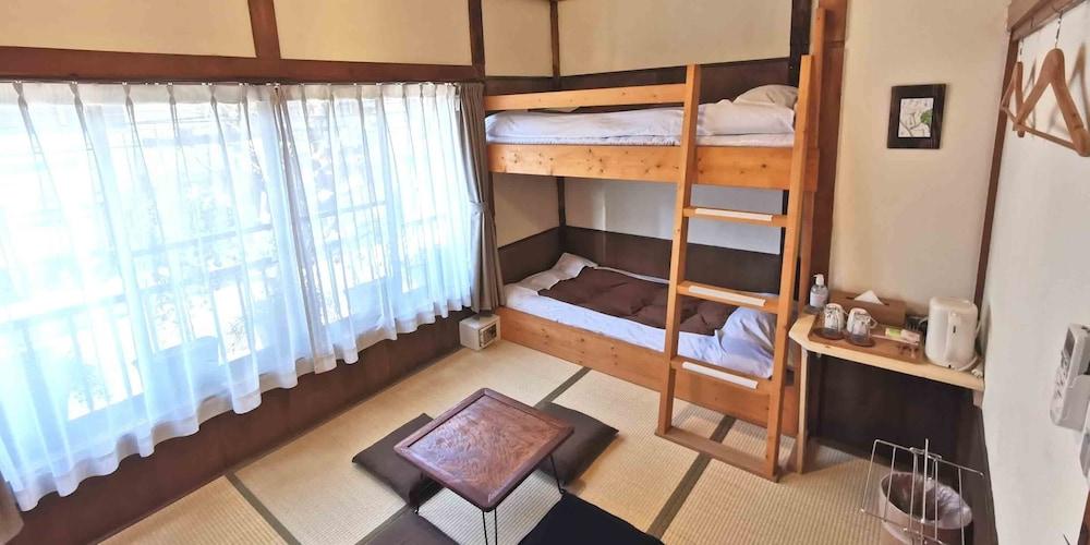 Guest House Komatsuya - Hostel
