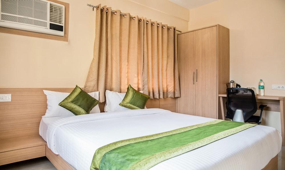 Treebo Indus Residency Premium