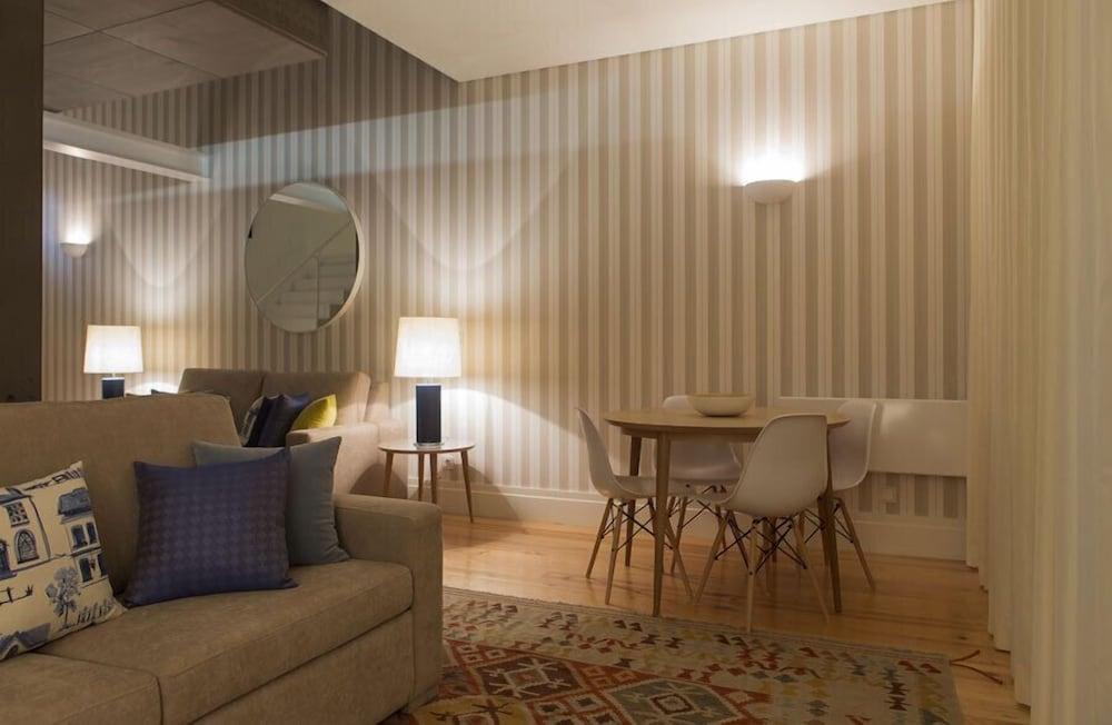 Lóios ao Cubo by Una