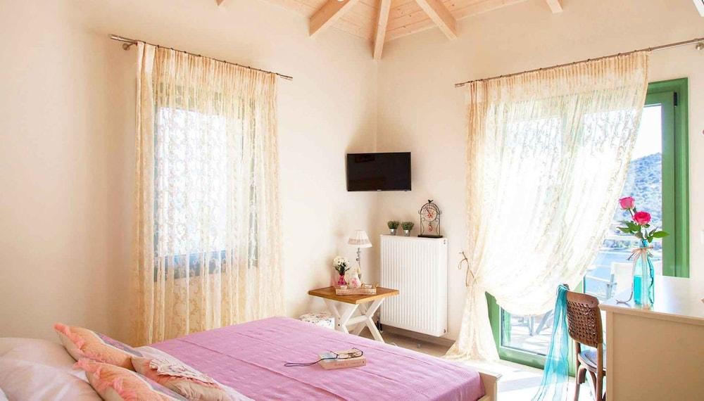 Ktima Aniforeli Luxury Villas