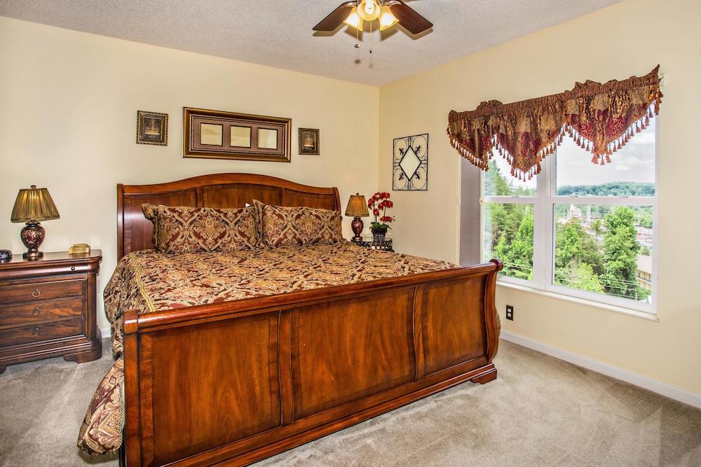 Whispering Pines 212