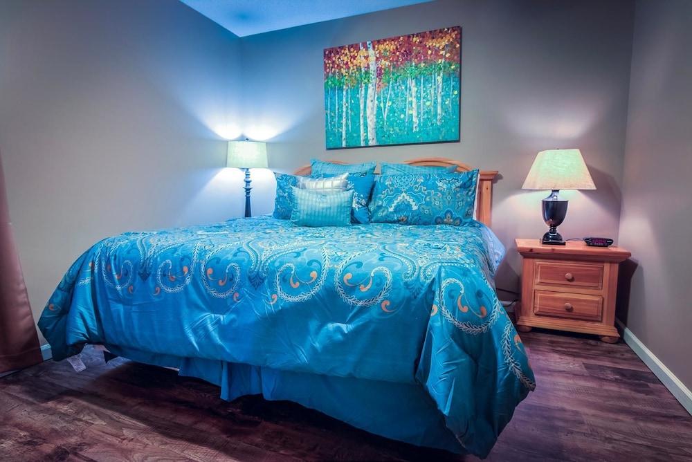 Whispering Pines 412