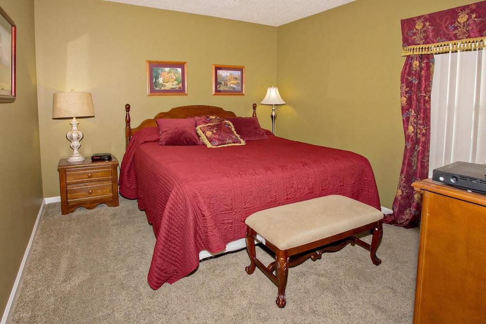 Whispering Pines 453