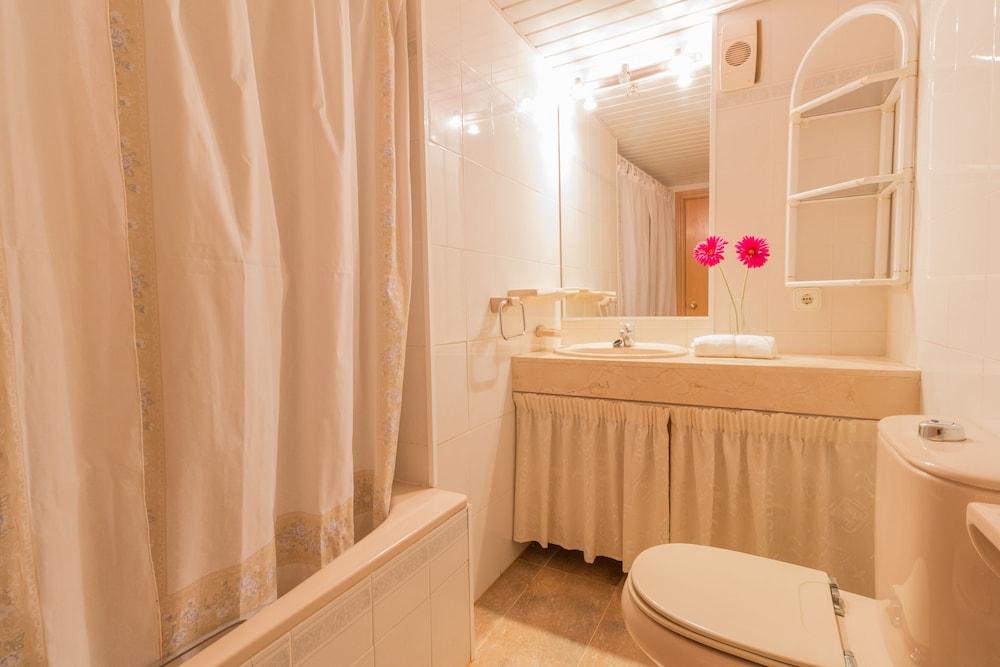 Apartamento Center Ref. 1019  by Iberplaya