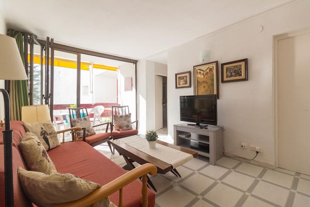 Apartamento Córcega Ref. 1065  by Iberplaya