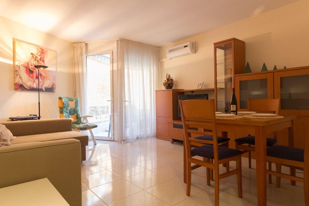 Apartamento Santa Eulalia Ref. 1126  by Iberplaya